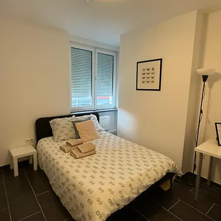 Bed & Breakfast Tram Station 3*