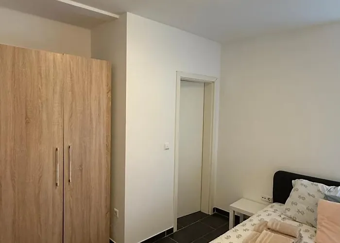 Tram Station Bed & Breakfast