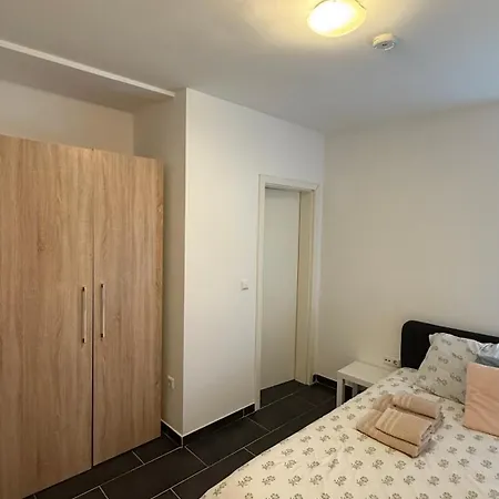 Tram Station Bed & Breakfast