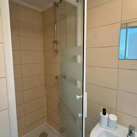 Tram Station Bed & Breakfast 3*