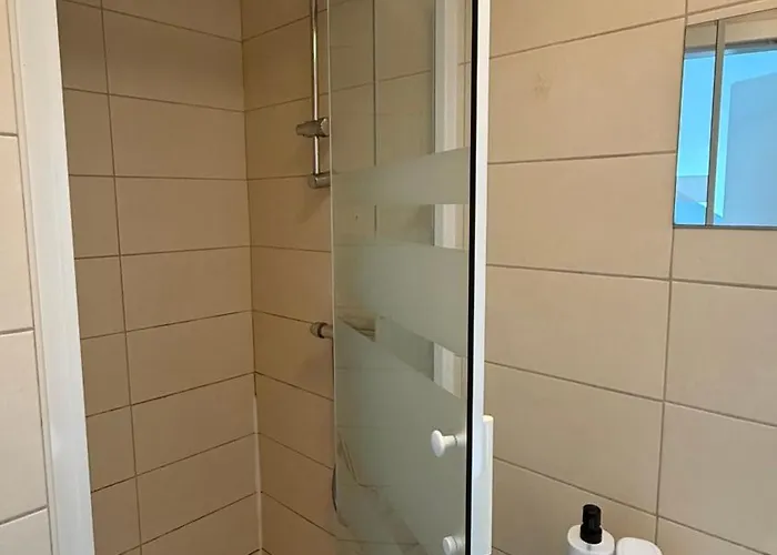 Tram Station Отель типа 